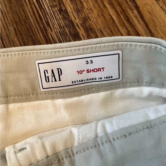 NEW!! GAP men’s 10” shorts, size 33 - Picture 3 of 3